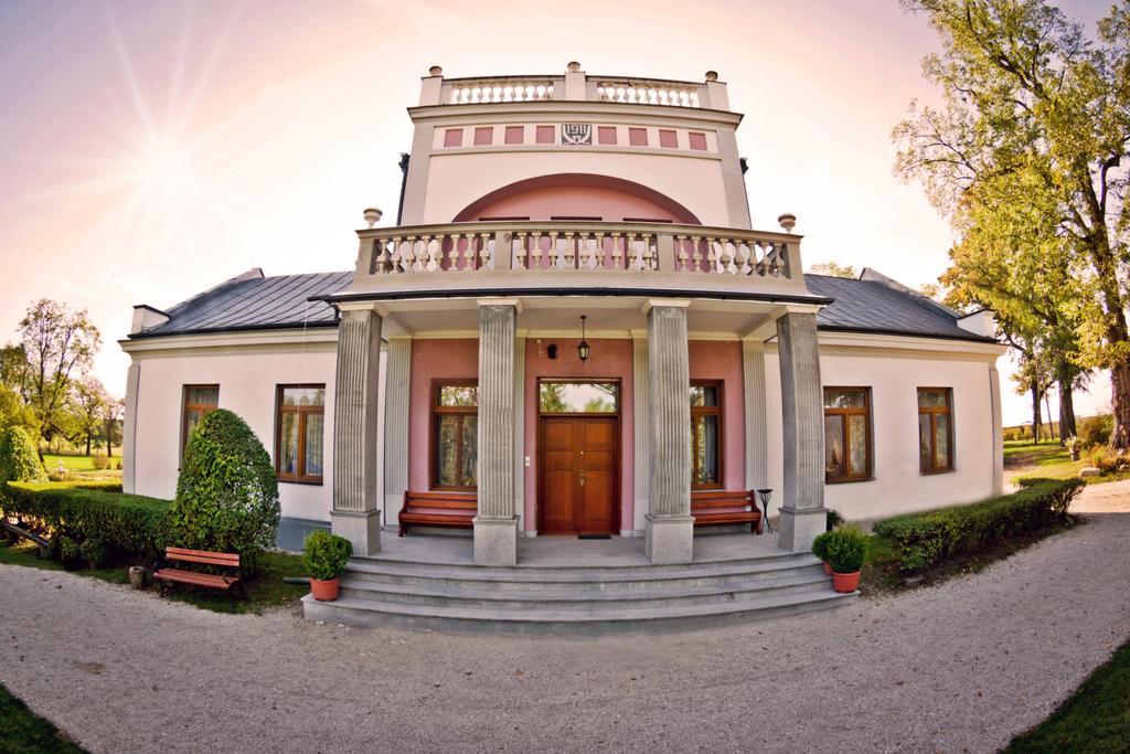Agropark - Dworek Pod Lipa Sobkow Экстерьер фото